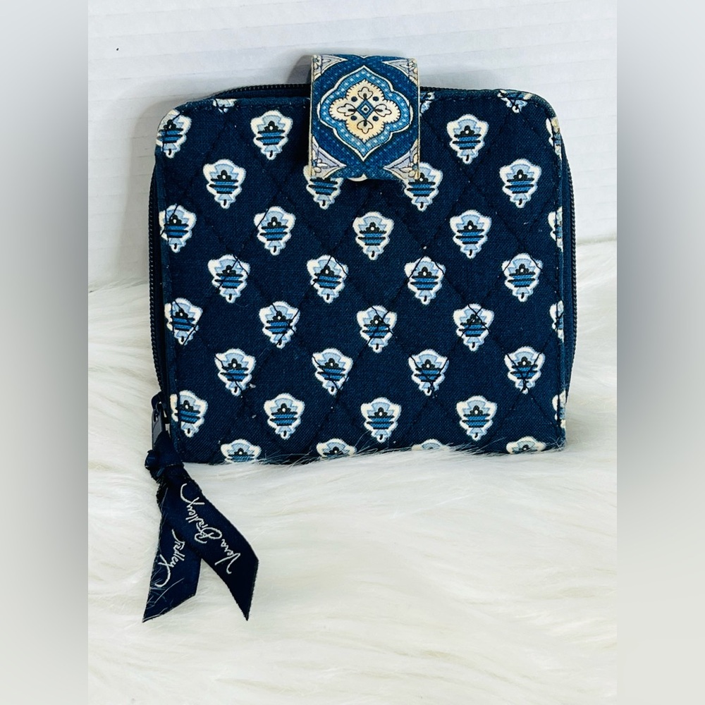 Vera Bradley Blue and White Medallion Wallet